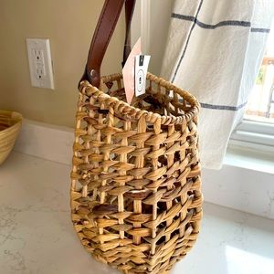 Decocrated hanging basket - new with tags!